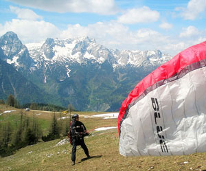 paragliding-300