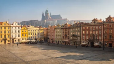 Altstadt von Krakau mit Marienkirche und Wawel im Hintergrund